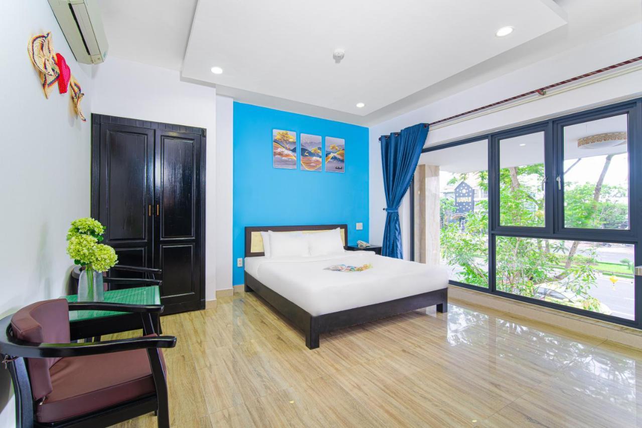 La Maison Danang Beach Hotel Buitenkant foto