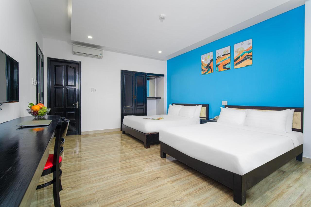 La Maison Danang Beach Hotel Buitenkant foto