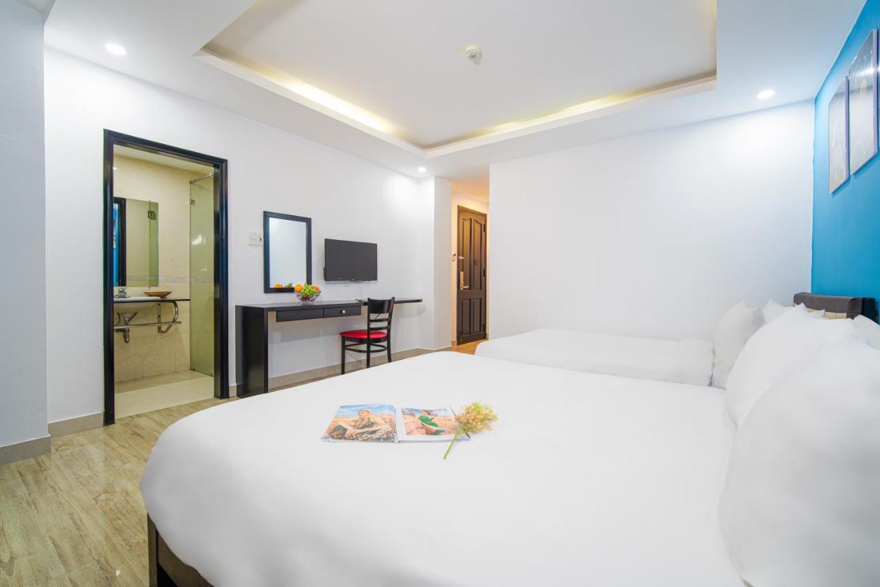 La Maison Danang Beach Hotel Buitenkant foto