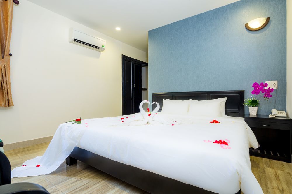La Maison Danang Beach Hotel Buitenkant foto